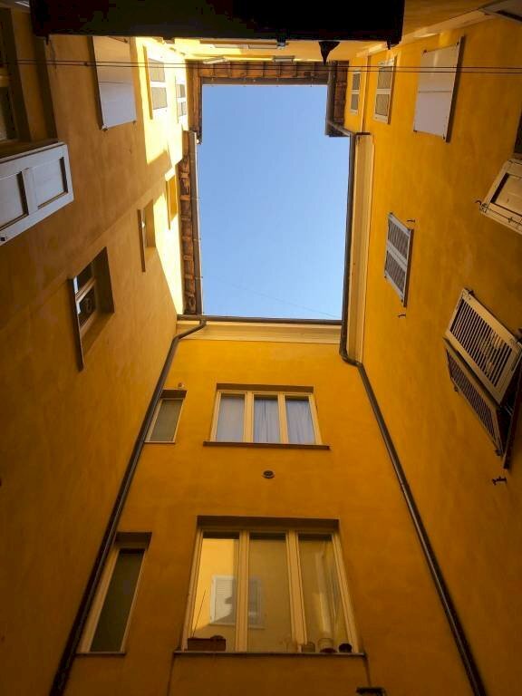 Facciata - Quadrilocale via Emilia Centro, Modena (zona Centro Storico) - foto 2