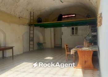 Magazzino - Two-room apartment via Cangiani, 38, Boscoreale - photo 5