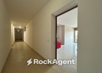 Corridoio - Two-room apartment via del Crocifisso, 115, Latina - photo 26