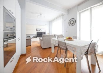 Salone - Three-room apartment via Santa Maria Assunta di Nervi, Genova (neighborhood Quarto) - photo 2