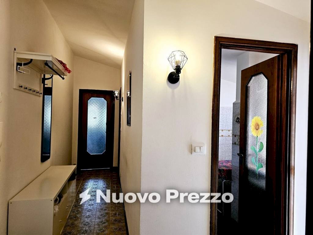 Corridoio - Bilocale viale Bramafam, 22, Bardonecchia - foto 2