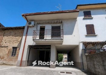 Facciata - Casa indipendente vicolo Magenta, 3, Scandolara Ripa d'Oglio - foto 1