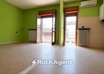 Salone - Casa indipendente vicolo Magenta, 3, Scandolara Ripa d'Oglio - foto 6
