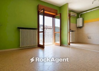 Salone - Casa indipendente vicolo Magenta, 3, Scandolara Ripa d'Oglio - foto 7