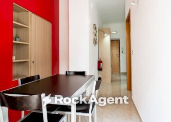 Corridoio - Three-room apartment via Pietro Maffi, Roma - photo 3