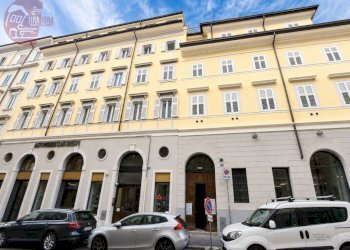 Facciata - Trilocale via San Francesco d'Assisi, 40, Trieste - foto 5