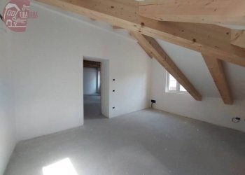 Camera da letto - Trilocale via San Francesco d'Assisi, 40, Trieste - foto 4