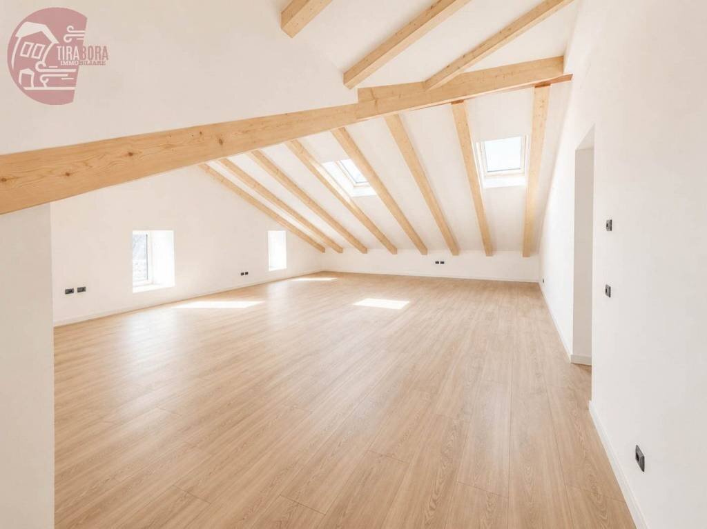 Stanza non arredata - Attic via San Francesco d'Assisi, 40, Trieste - photo 2