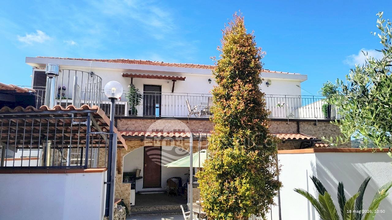 Three-family Villa Via Turistica, Camporosso - photo 1