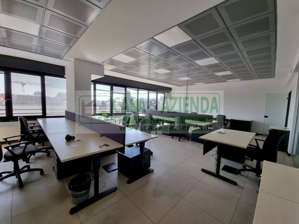Ufficio via Luigi Cadorna, Vimodrone - foto 1