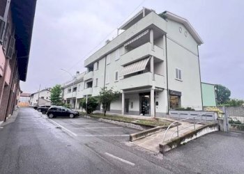 Laundry - Dyeing via del Fornasino, Truccazzano - photo 24