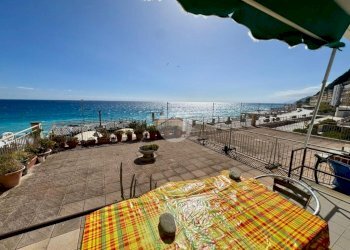 Two-room apartment Lungomare C. Colombo, Deiva Marina - photo 1