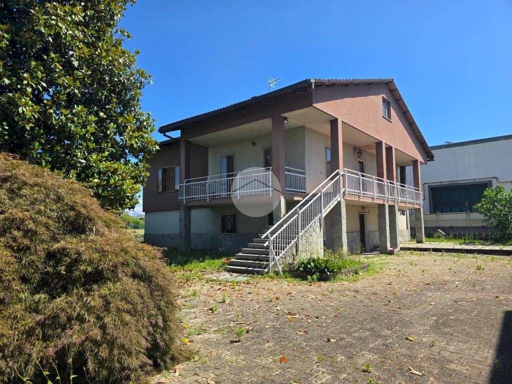 Villa Via IV Novembre, Bosconero - foto 1