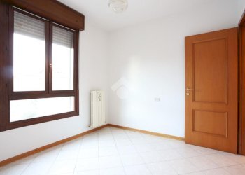 Three-room apartment Via 25 Aprile, Sala Bolognese - photo 8