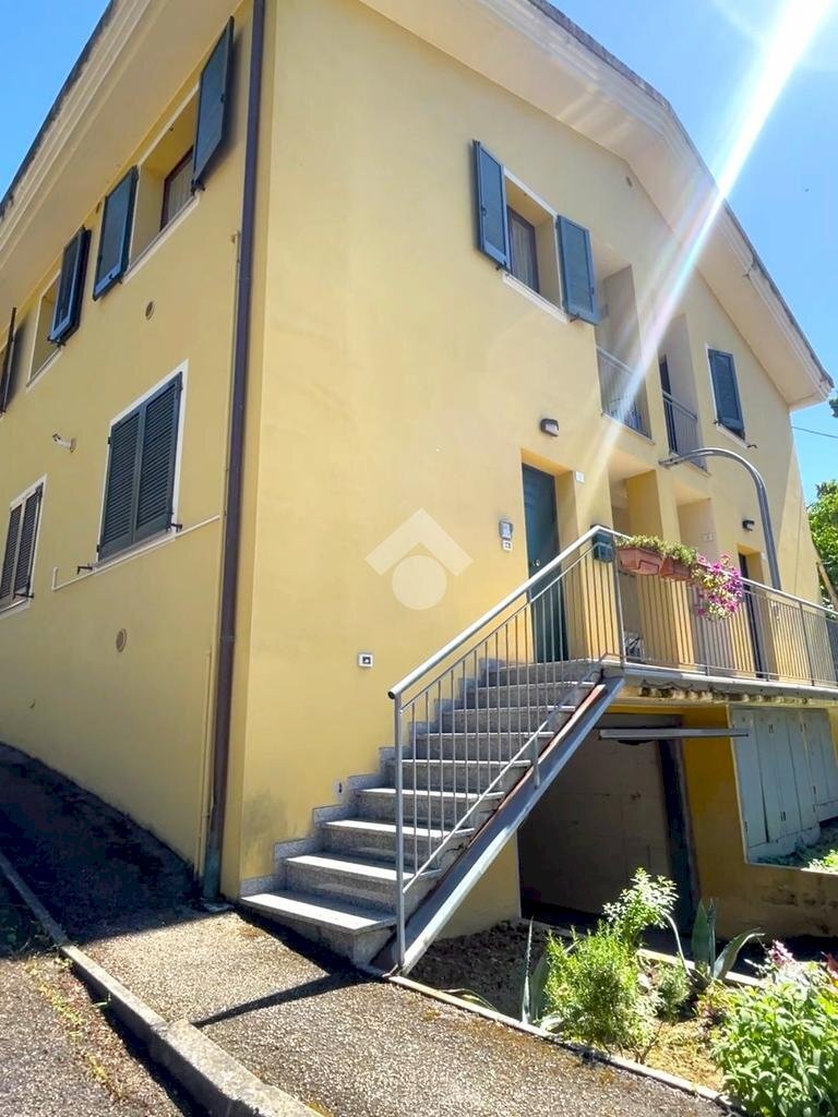 Three-room apartment Via Risara, Montelabbate - photo 1