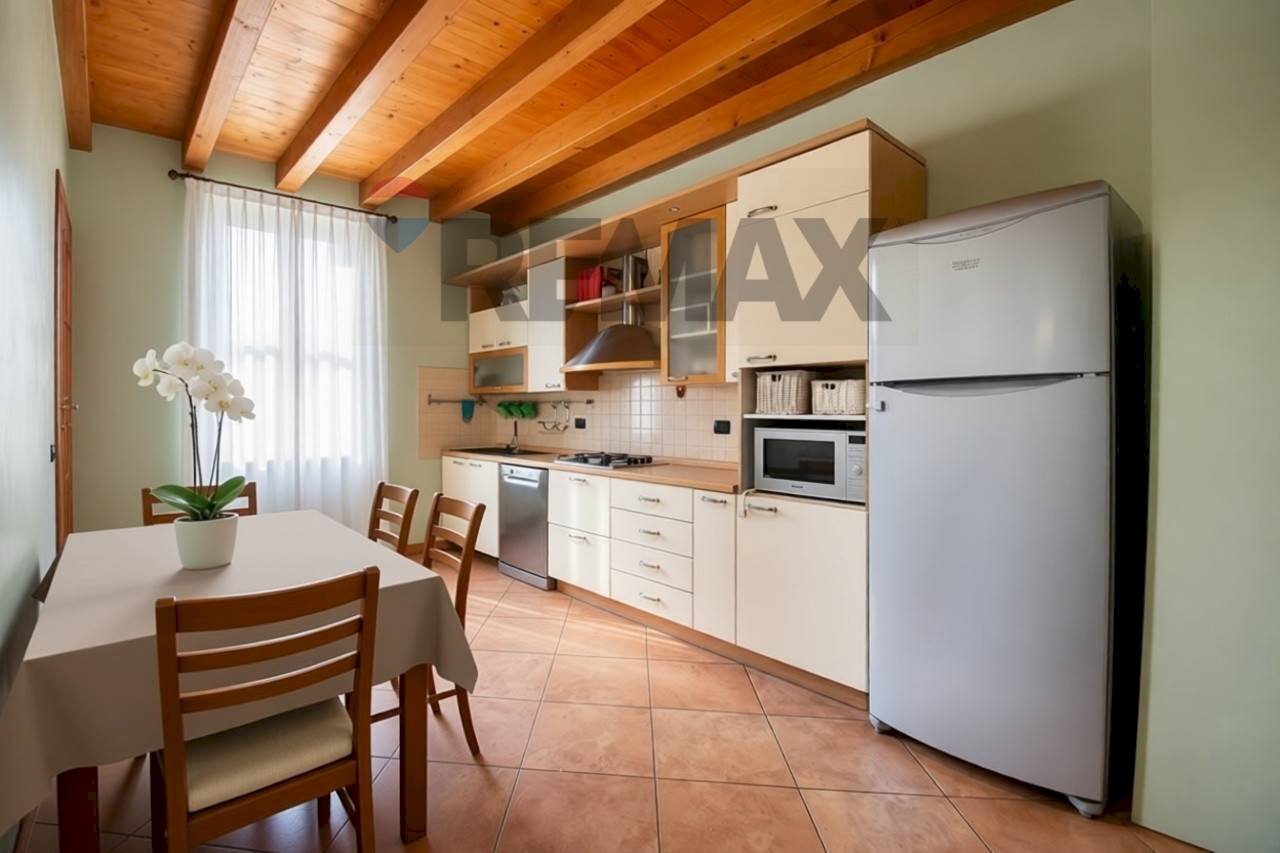 Porzione di casa Via Indipendenza
Brescia est, Brescia, Brescia - foto 2