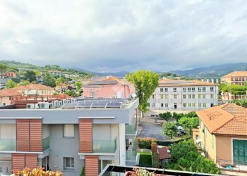 Three-room apartment Via Alessandro Manzoni, San Bartolomeo al Mare - photo 16