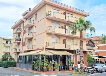Three-room apartment Via Alessandro Manzoni, San Bartolomeo al Mare - photo 18