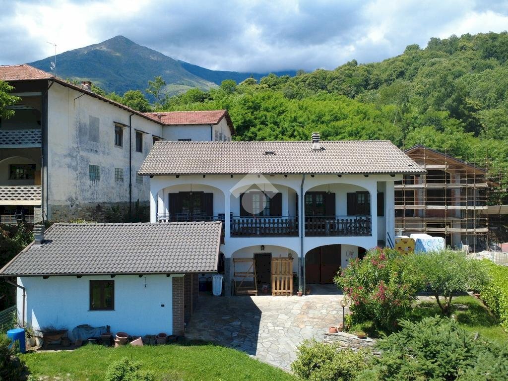 Casa indipendente Piazza Don Delfino Spagna, Cintano - foto 1
