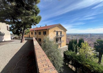 Four-room apartment Piazzale S. Maurizio, Pinerolo - photo 4