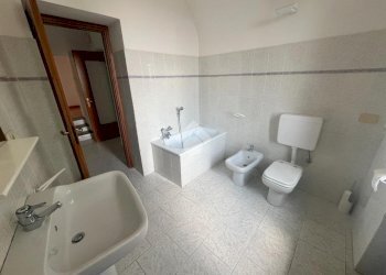 Four-room apartment Piazzale S. Maurizio, Pinerolo - photo 22
