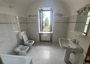 Four-room apartment Piazzale S. Maurizio, Pinerolo - photo 23