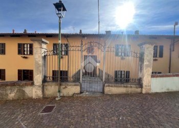 Four-room apartment Piazzale S. Maurizio, Pinerolo - photo 41