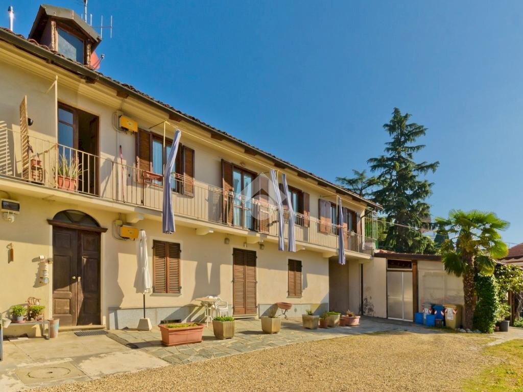 Two-room apartment Piazza Beria, Moncalieri - photo 1