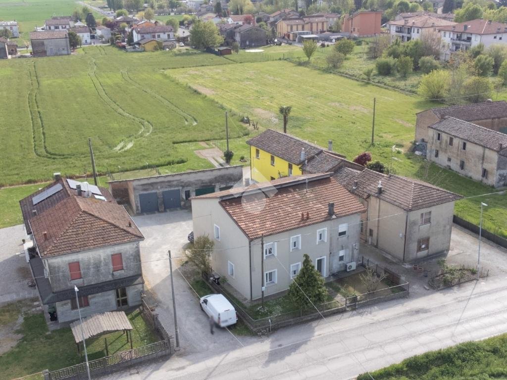 Rustic Via Correggio, Cento - photo 3