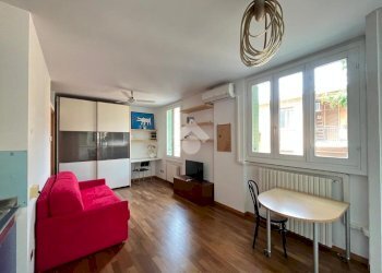 One-room apartment Via Altaguardia, Milano (neighborhood Ticinese) - photo 8