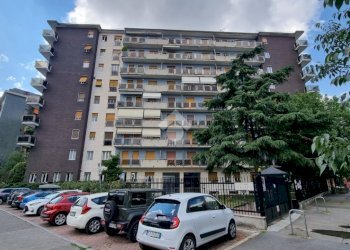 Trilocale Via Alfonso Capecelatro, Milano (zona San Siro) - foto 1