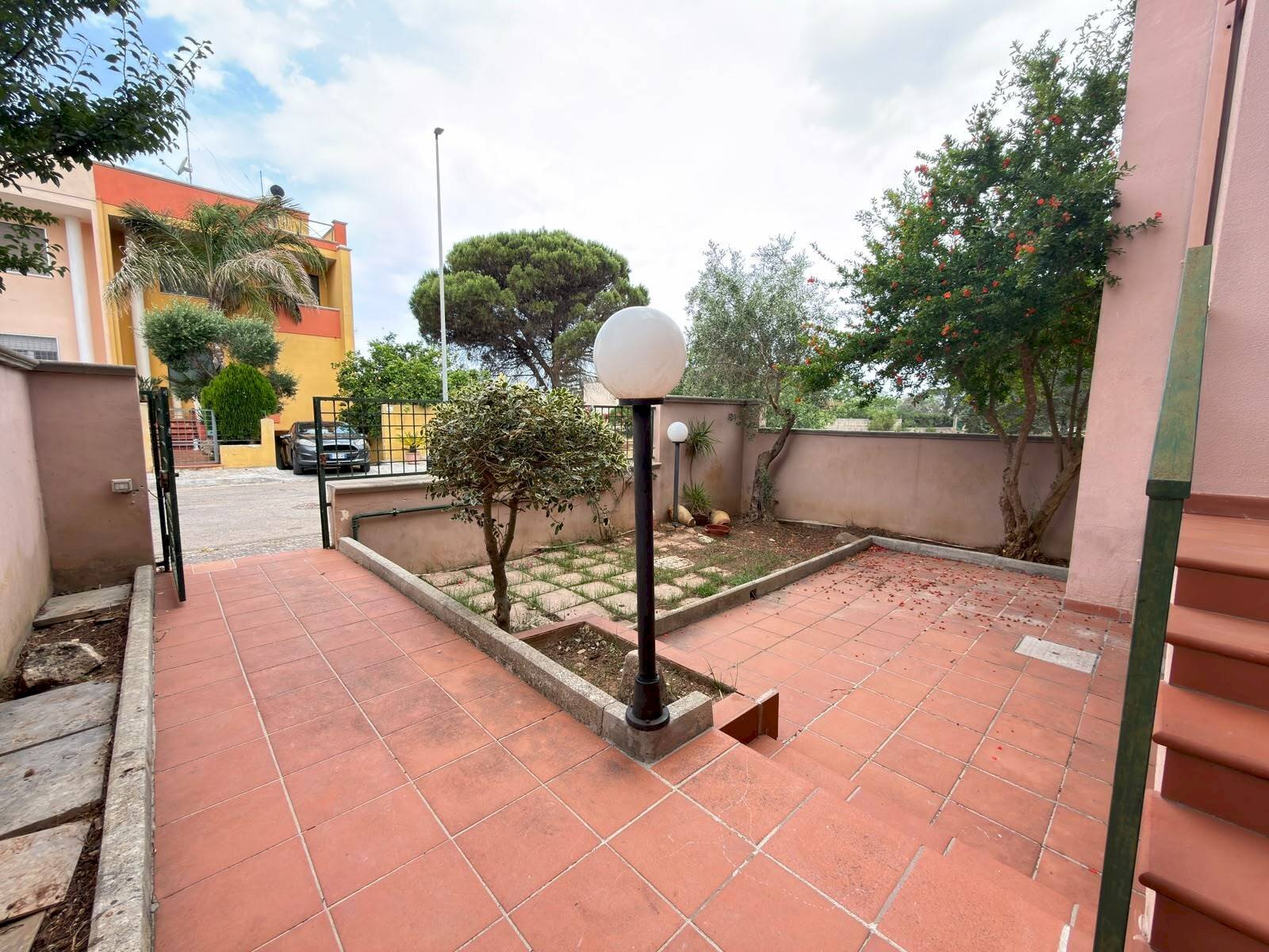 Foto 1 - Villa a Schiera Via Tevere
 
68, Lequile - foto 1