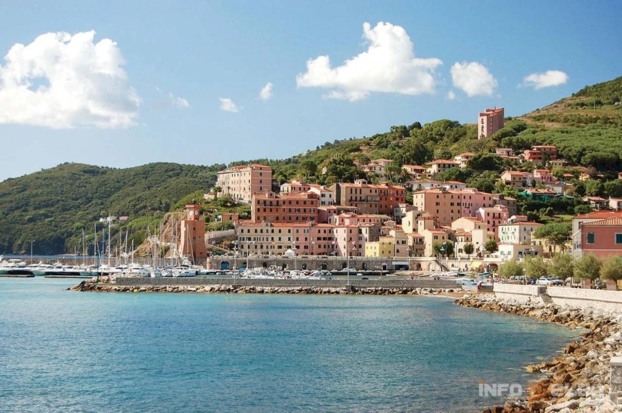 Foto 1 - Trilocale Via Travaglio
 
12, Porto Azzurro - foto 1