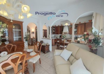 Foto 19 - Four-room apartment Pietra Ligure - photo 19