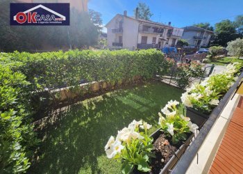 giardino 1 - Semi-detached house via barlottini, Sona - photo 13