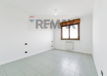 CAMERA 1 - Three-room apartment via sandro pertini
 
48, Settala - photo 12
