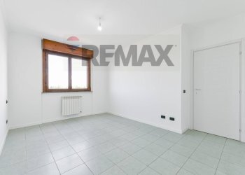 CAMERA 1 - Three-room apartment via sandro pertini
 
48, Settala - photo 13