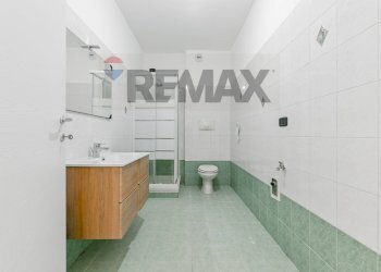 Bagno - Three-room apartment via sandro pertini
 
48, Settala - photo 23