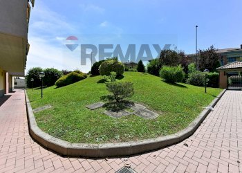 Giardino - Three-room apartment via sandro pertini
 
48, Settala - photo 29