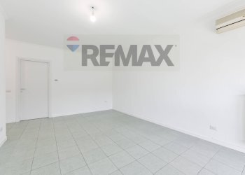 SOGGIORNO - Three-room apartment via sandro pertini
 
48, Settala - photo 30