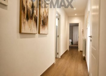 Hall / corridoio - Quadrilocale Via Principe Amedeo
 
407, Bari - foto 13