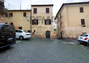 Edificio all\'aperto - Three-room apartment PIAZZA GIOSUE' CARDUCCI
1, Monterotondo - photo 24