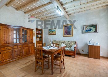 Sala da pranzo - Three-room apartment PIAZZA GIOSUE' CARDUCCI
1, Monterotondo - photo 4