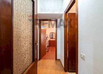 Hall / corridoio - Three-room apartment PIAZZA GIOSUE' CARDUCCI
1, Monterotondo - photo 15
