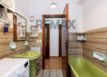 Bagno - Three-room apartment PIAZZA GIOSUE' CARDUCCI
1, Monterotondo - photo 19
