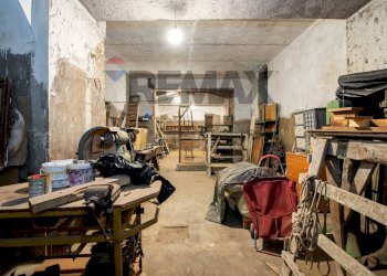 Dispensa di stoccaggio - Three-room apartment PIAZZA GIOSUE' CARDUCCI
1, Monterotondo - photo 25