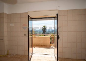 Stanza vuota - Apartment SP13
 
49, Motta Sant'Anastasia - photo 11