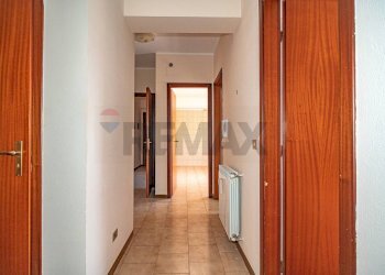 Hall / corridoio - Apartment SP13
 
49, Motta Sant'Anastasia - photo 23