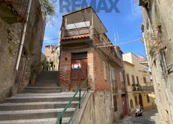 Edificio all\'aperto - Semi-detached house Via Misericordia
 
2, Gualtieri Sicaminò - photo 2