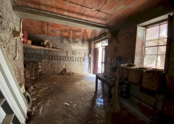 Parcheggio - Semi-detached house Via Misericordia
 
2, Gualtieri Sicaminò - photo 5